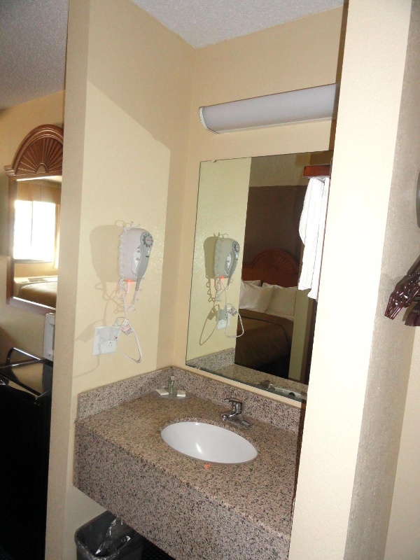 Columbus Inn image 11