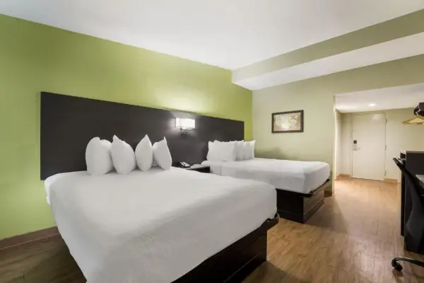 SureStay Hotel by Best Western Columbus Downtown 5