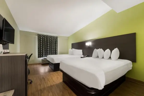 SureStay Hotel by Best Western Columbus Downtown 8